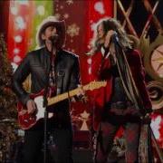 Brad Paisley Steven Tyler Live Concert Performance On Run Run Rudolph