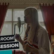 Lxandra Living Room Session