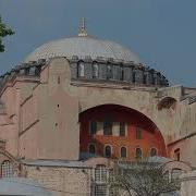 Ayasofya Ve Sultanahmet Cami I Nde Ayni Anda Ezan Okunuyor