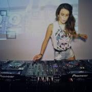 Juicy M Mixing On 4 Cdjs Vol 2