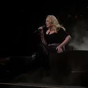 Live Weekends Adele