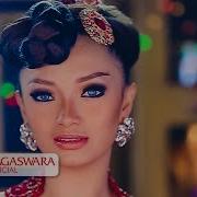 Zaskia Gotik Lagu