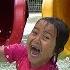 KEYSHA BERMAIN PEROSOTAN AIR DI KOLAM RENANG Kids Playing Water And Slide