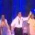 Shahrukh Khan And Kareena Kapoor Performing Chamak Challo