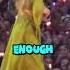 Taylor Swift Wears A Green Dress And Running To The Huge Crowd